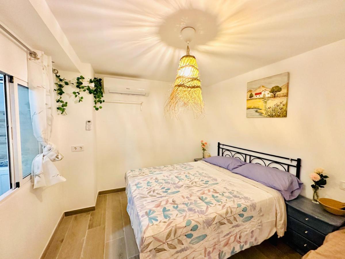 Sol Apartamentos Malaga Centro Luaran gambar